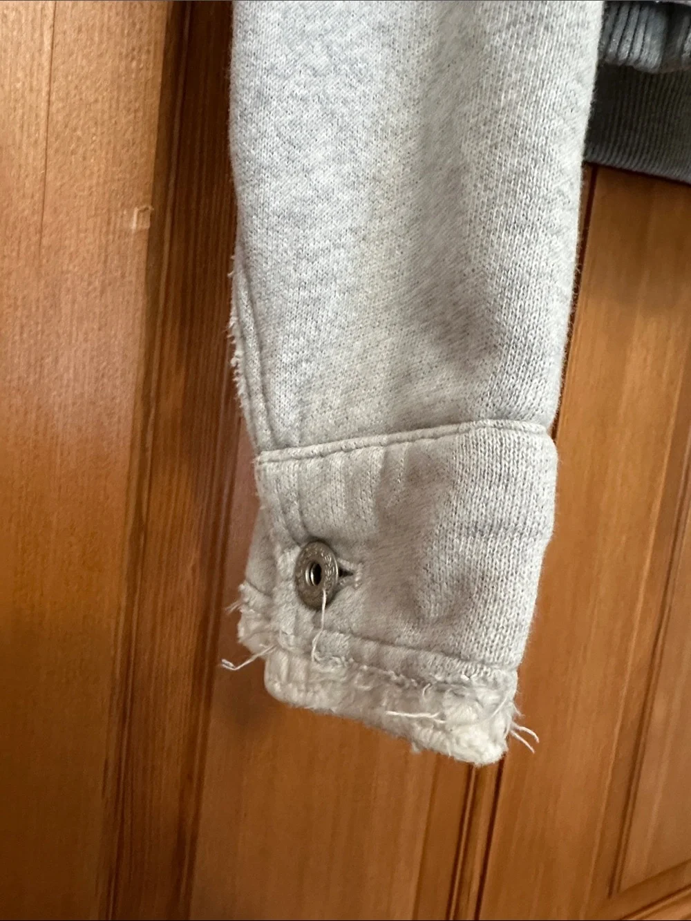 Free People White Denim Jacket with Heather Gray Hoodie Sleeves size XS - Picture 3 of 5